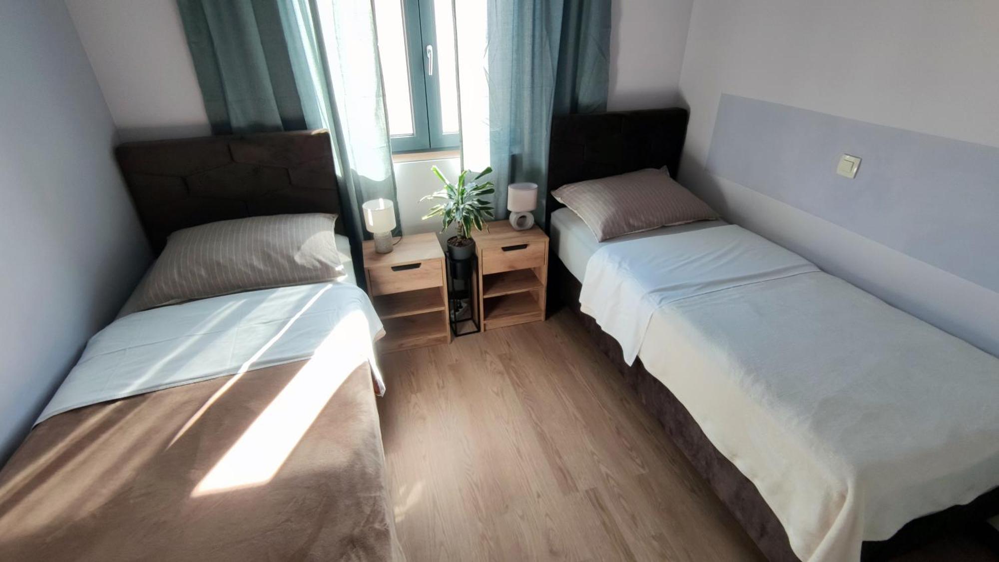 Spacious Modern Apartment ビオグラード・ナ・モル エクステリア 写真